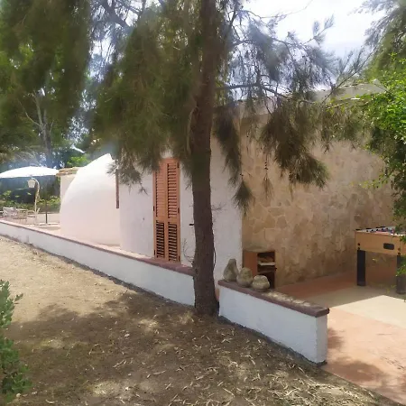 Igloo Sulla Spiaggia Granelli