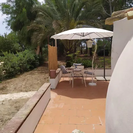 Holiday home Igloo Sulla Spiaggia Granelli